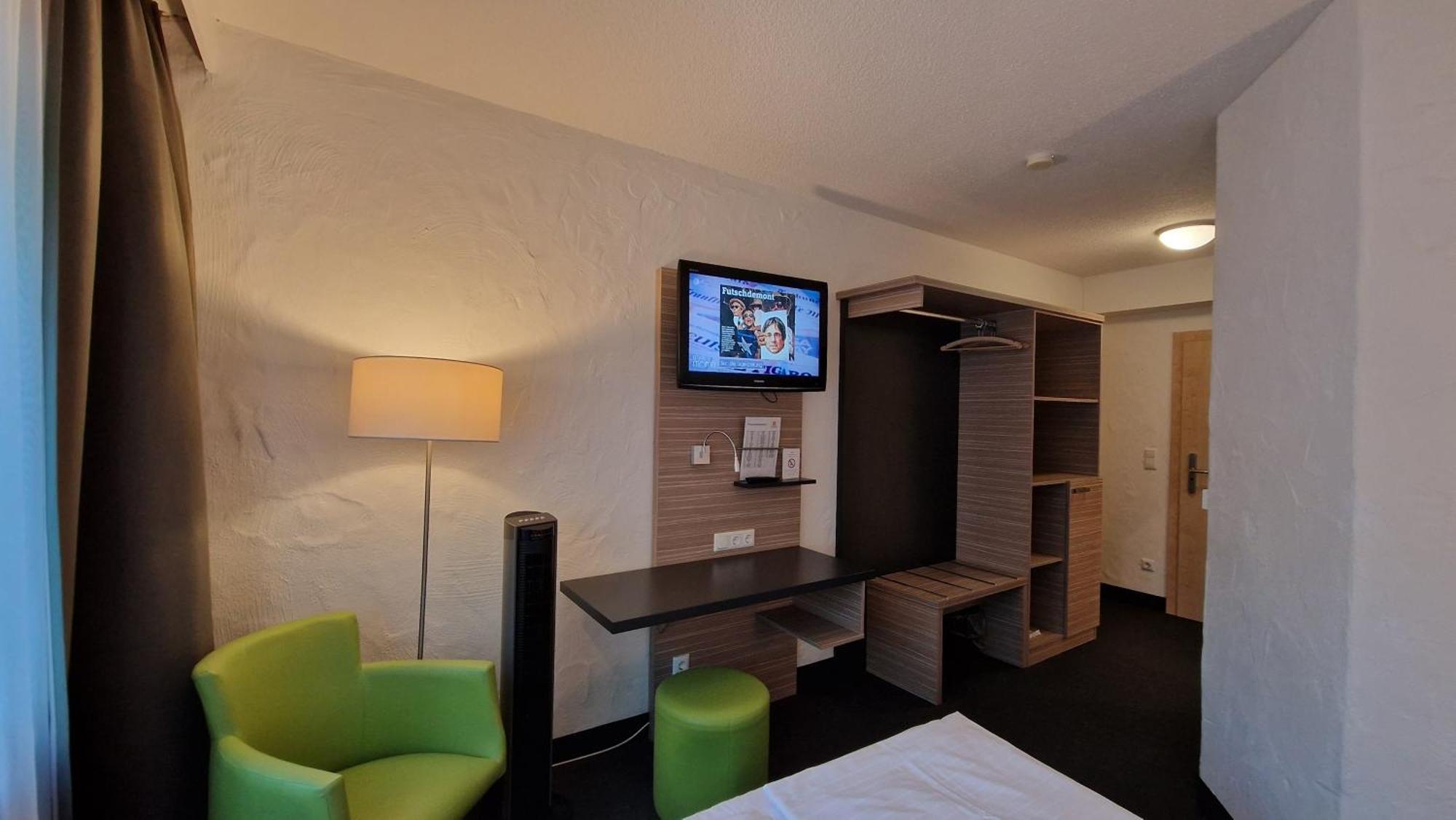 Hotel Sonnenhof Pleinfeld Esterno foto