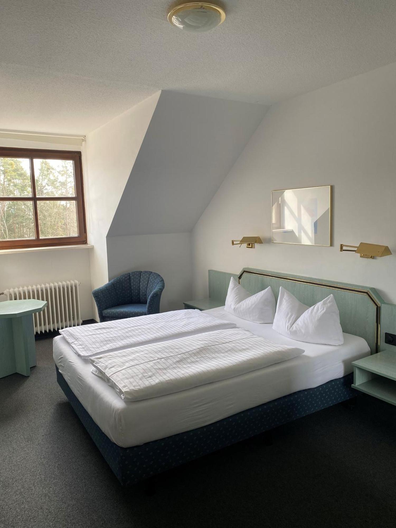 Hotel Sonnenhof Pleinfeld Esterno foto